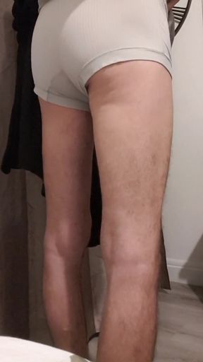 Dad well mounted! In underwear   Clip 2