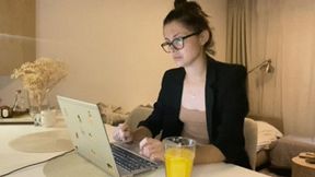 Workday DESPERATION and FARTS, just another day in SunnyBunny's life, loud and smelly - HD