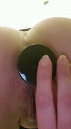 Removing anal plug