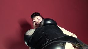 Colossal Goth Giantess