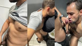 foda no banheiro publico, um entra e sai do box , machos saciados - 02