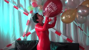 Barefoot Latex MILF Is Playing with the Balloon