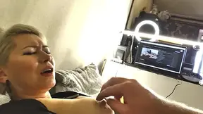 Hot OLDER WOMAN wife gives a deepthroat Bj like a pro