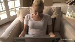 Cutie likes to suck a dick and fuck in the bathroom