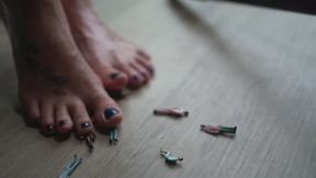 Crushing oiled up little people