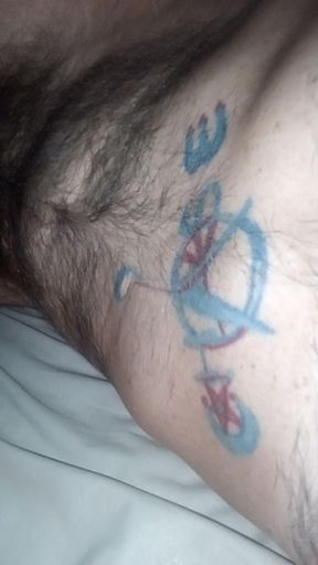Laying on the bed looking for co-performers