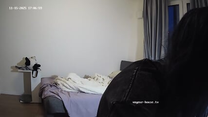 Guest bedroom camera at Smurfeta reallifecam apartment at Voyeur-03