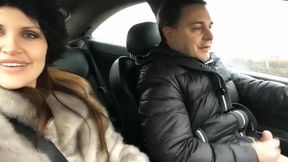 Road trip for Diva Del Tubo and Andrea Dipre jerking off his cock behind the wheel