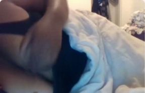 Sexalicious bae playing with her titties and pussy in amateur clip