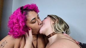 Passionate Kisses Between Two Voluptuous Women - By Doce Lola and Gabriela Blond - clip 4
