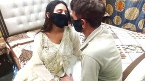 Indian Desi Big Boobs Bhabhi Blowjob Cum in Mouth Oral Sex