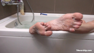 Jasmine in bath