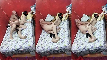 NOVINHA QUE ADORA O TIUZAO NA CAMA