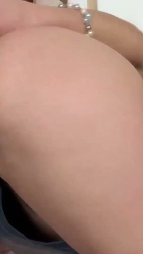 Russen Teen mit Zoepfen anal entjungfert   Clip 1