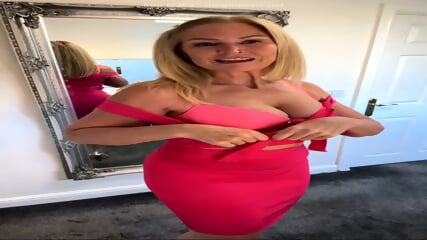 TheLittleMinx Flaunts Her New Pink Lingerie