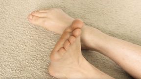 Aurora Points Her Toes For You