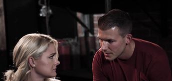 Natural tits MOMMY Lisey Sweety gets facial from kin