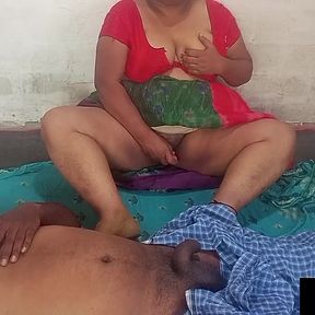 Stepmom Mastrubating with Carrot and Caught by Stepson