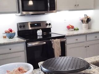 Black Kara Kiss cooks for u- Alluring Chicken Wings