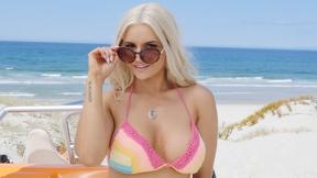 Big tits Amy Lee Summers looks gorgeous & exposed gorgeous buxom body