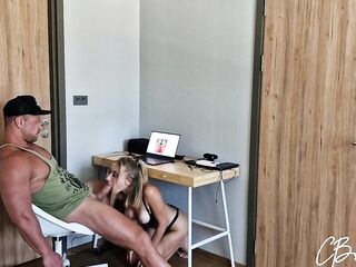 My girlfriend gave me a surprise by blowing me below the table and widening her butt for my large cock