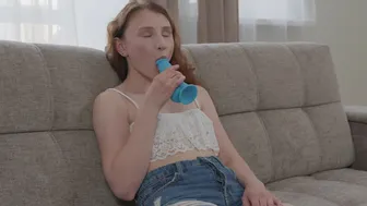 Sultry Brunette's Sensual Solo Play