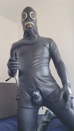 Thrilling moment from "Rubber twice,  Pentyl"