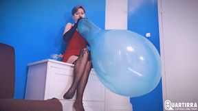 Q748 Stashia smokes and seductively blows printed Roomtex 24'' to pop - 480p