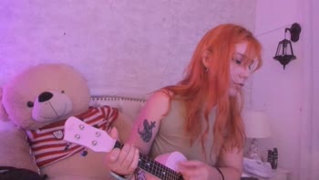 MeryLust's Redhead Rendezvous: Nerdy Latina Rocks Ukulele & Big Bubble Butt