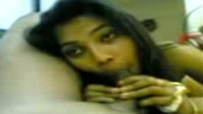 Sri Lankan stunning teen girlfriend diligently suck my cock