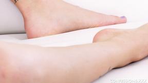 ”Foxy hot girl Karlee Grey rides a BBC on the couch”