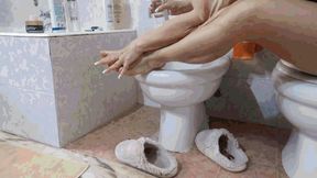 A Day Off in Her Slippers MP4