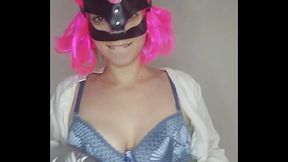 Let my natural tits and kitty mask seduce you as I masturbate