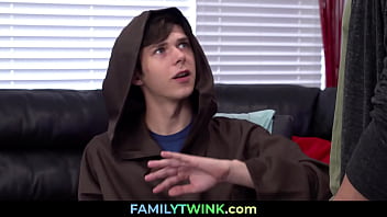 FamilyTwink.com ⏩ Little Padawan Stacking his Step Father, Armando de Armas, Dakota Lovell