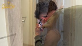 stepsis caught his stepbrother masturbating with a video of her and she teach how it feels in the real life