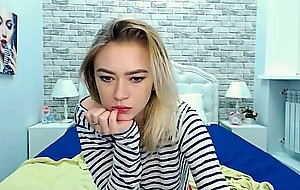 Gorgeous 19yo russian girl doing nothing on cam