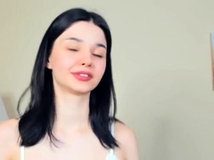Amateur Teen georgeus brunette 1