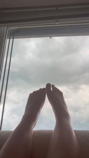 Feet in the sky👣☁️