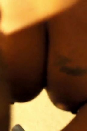 Fancy Dirty Diana is looking real juicy  in all white with sun hat