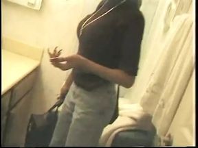 Skinny black chick sucks out all cum after gentle sex in the bathroom