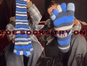 Toe Socks Try On