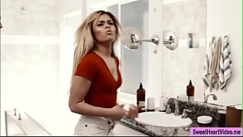 Stepsisters help each others reach orgasm