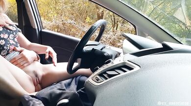 Public dick flash! caught me jerking off in the car in a public park and help me out.