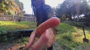 Mud Ruined My White Jeans and White Blouse Rinse Off