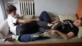 teen guy gave me footjob and feet to worship