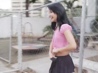 Hot Babe with Astonishing Ass