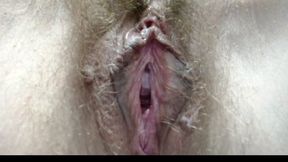 The thong on her asshole drowned and won't let her fuck her pussy freely