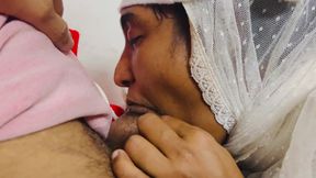 Muslim Hijabi Indian Girl and Santa Christmas Special Deepthroat Blowjob Gagging Cum in Mouth