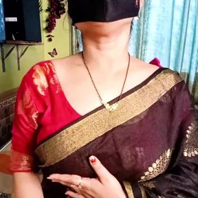 Lisa bhabi apne boyfriend ko video call par chut dikhai