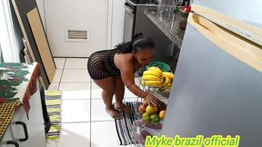 diarista vai trabalhar e transa gostoso com o patrao ela adora sexo anal